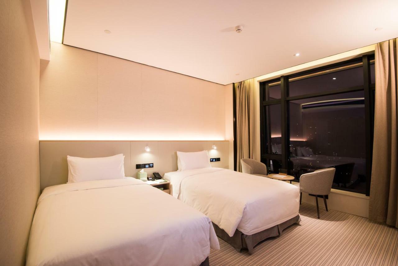 Virtuous World Hotel Fosan Kültér fotó